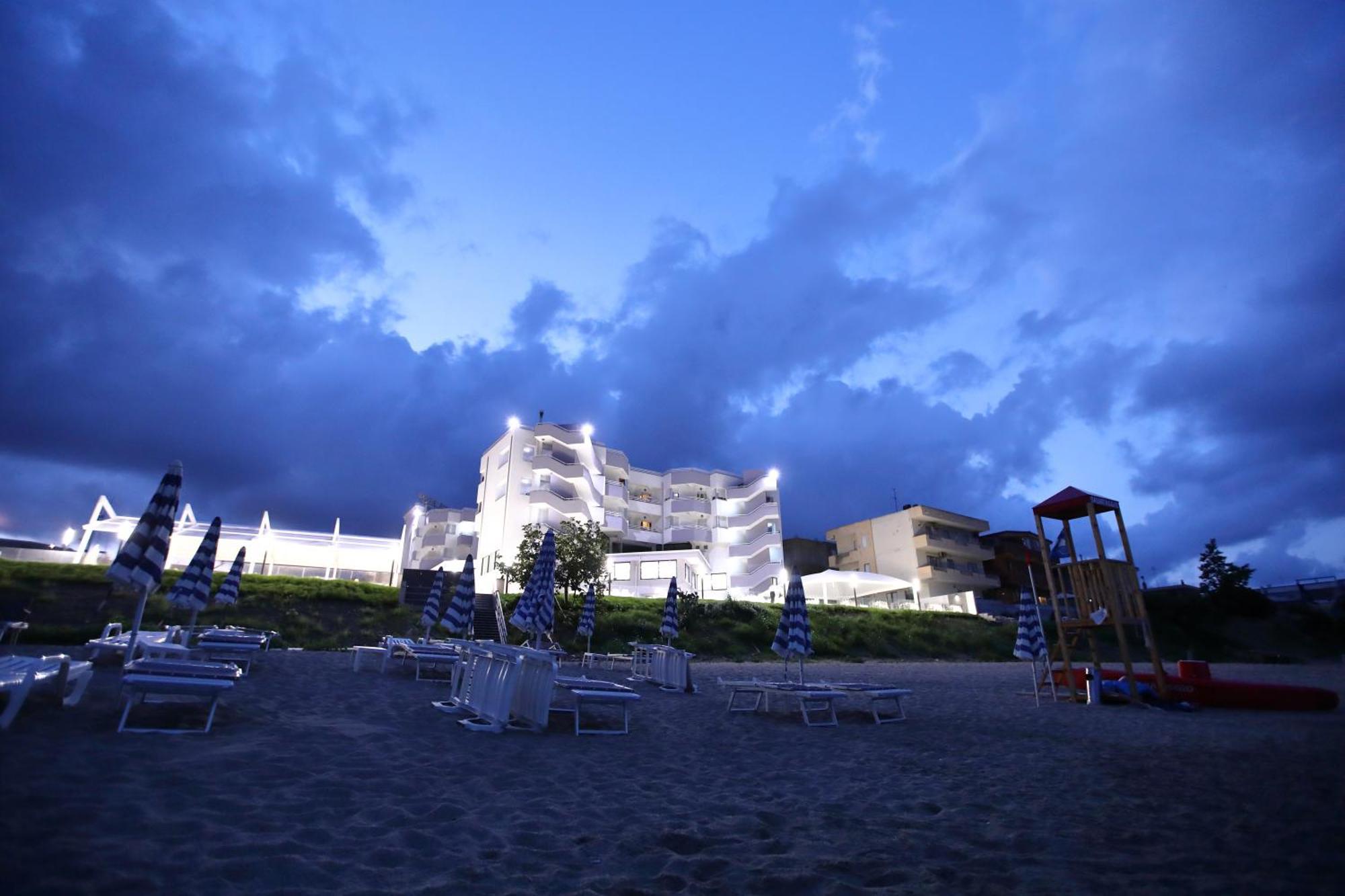 Hotel Melissa Torre Melissa المظهر الخارجي الصورة