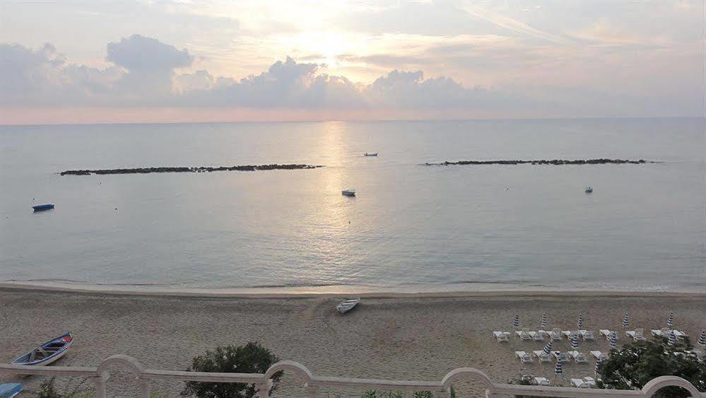 Hotel Melissa Torre Melissa المظهر الخارجي الصورة